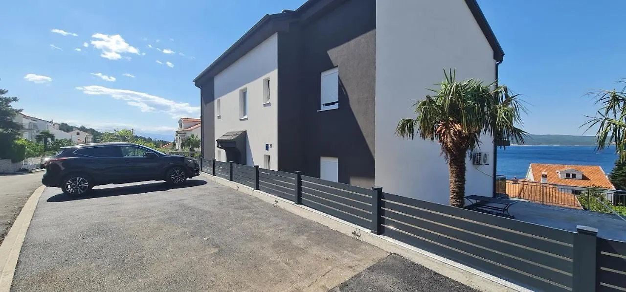 Apartments Blazevic, Heated Pool&Jacuzzi Dramalj