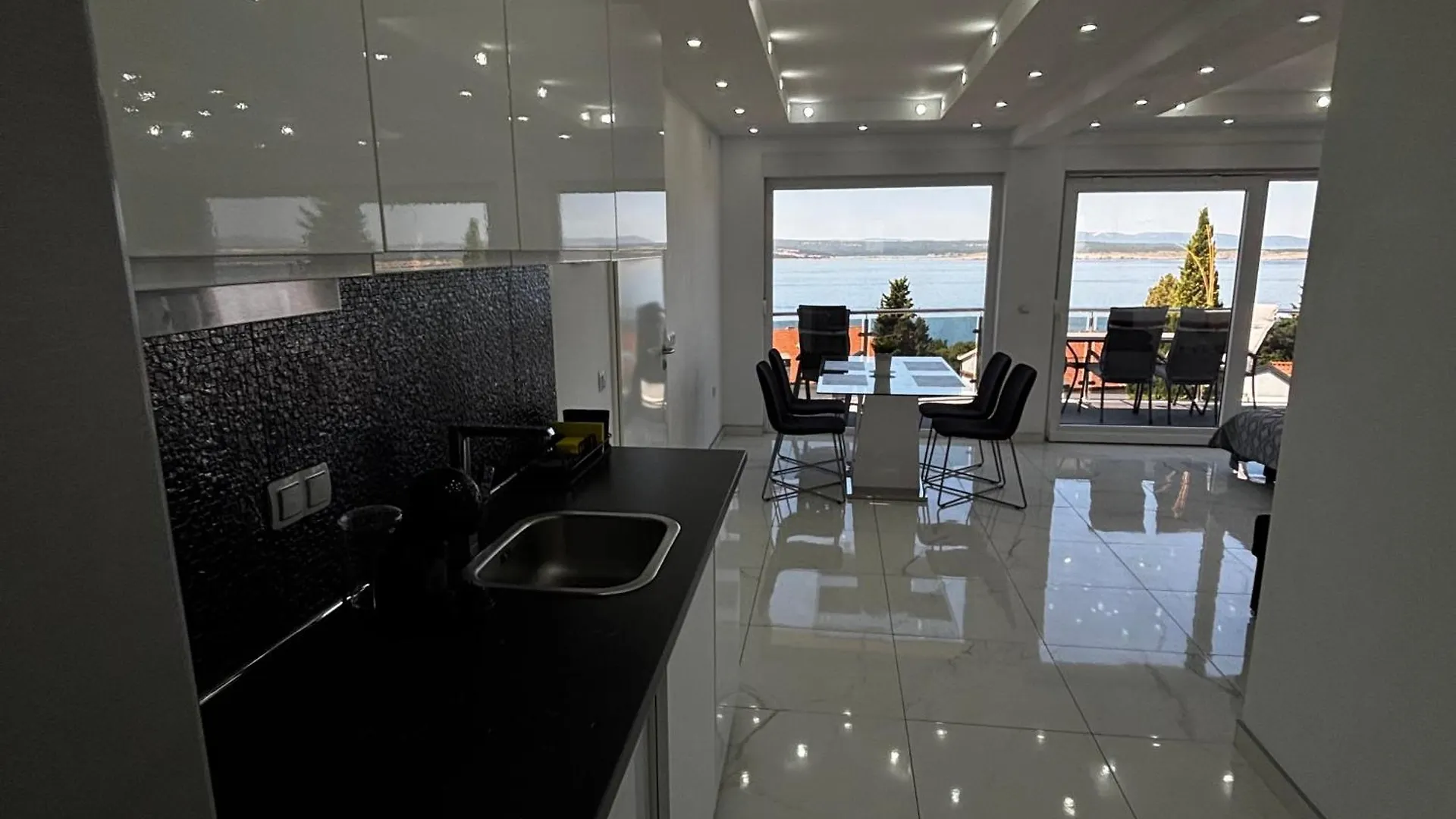 Apartments Blazevic, Heated Pool&Jacuzzi Dramalj