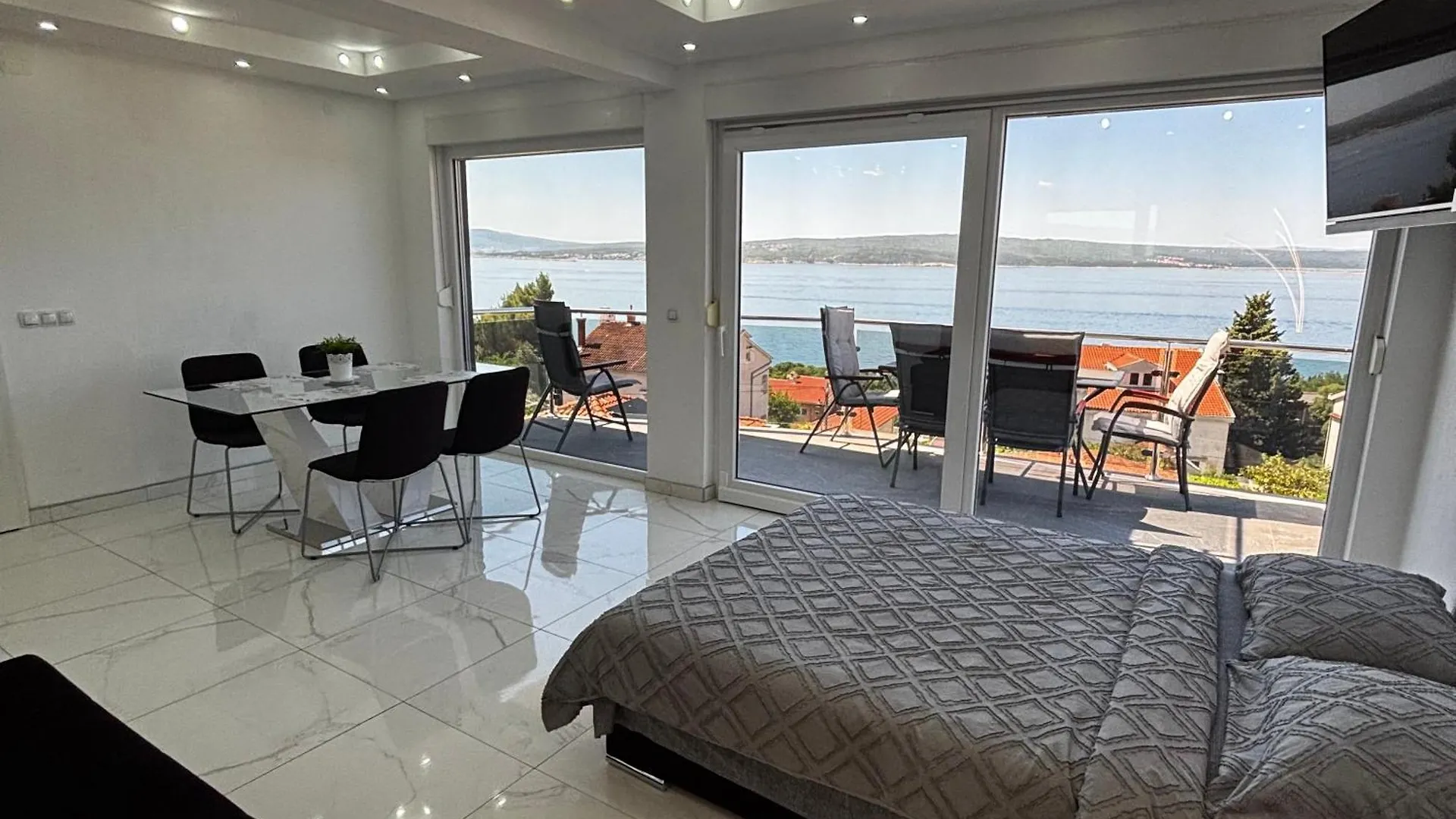 Apartments Blazevic, Heated Pool&Jacuzzi Dramalj