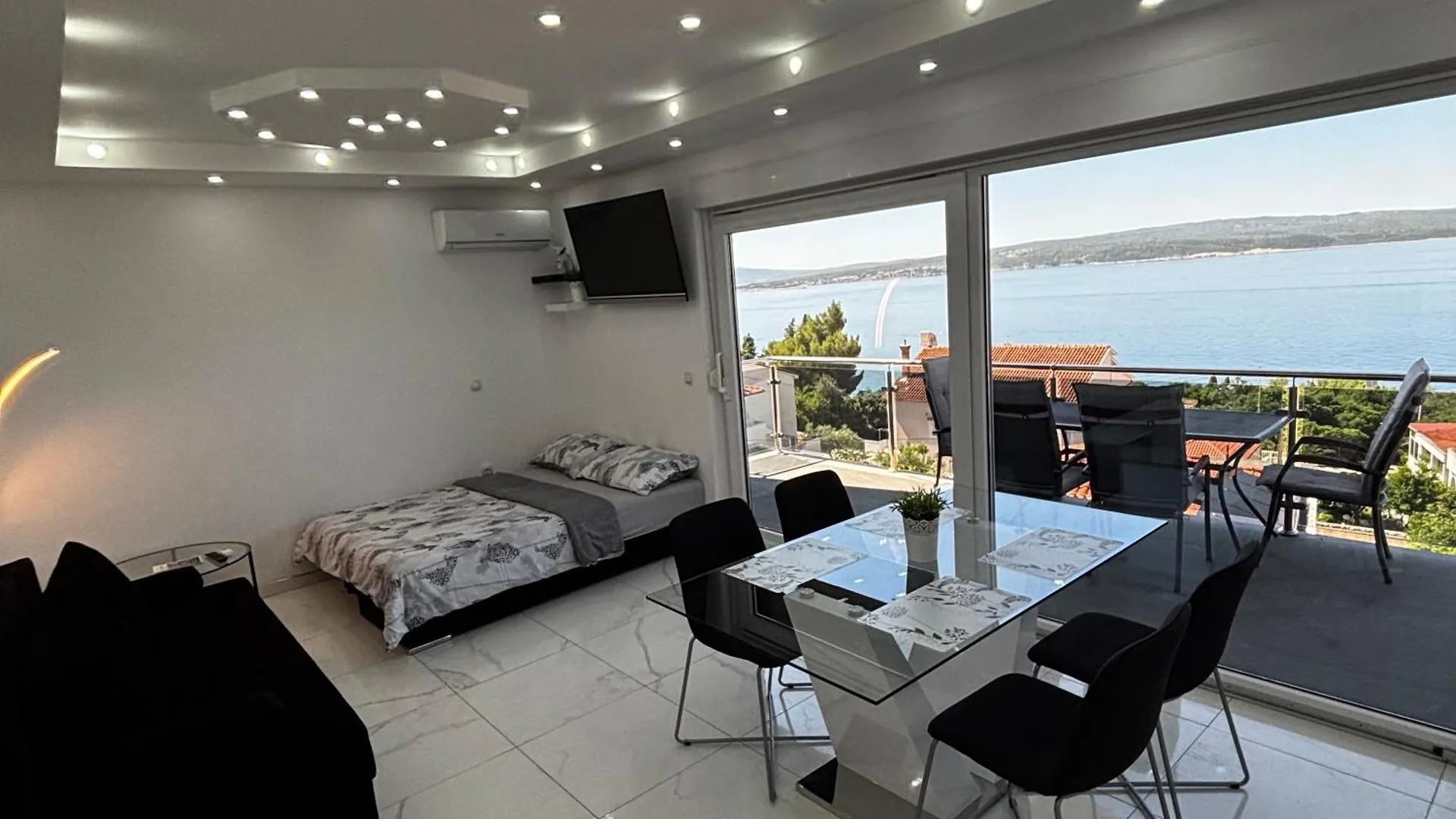 Apartments Blazevic, Heated Pool&Jacuzzi Dramalj