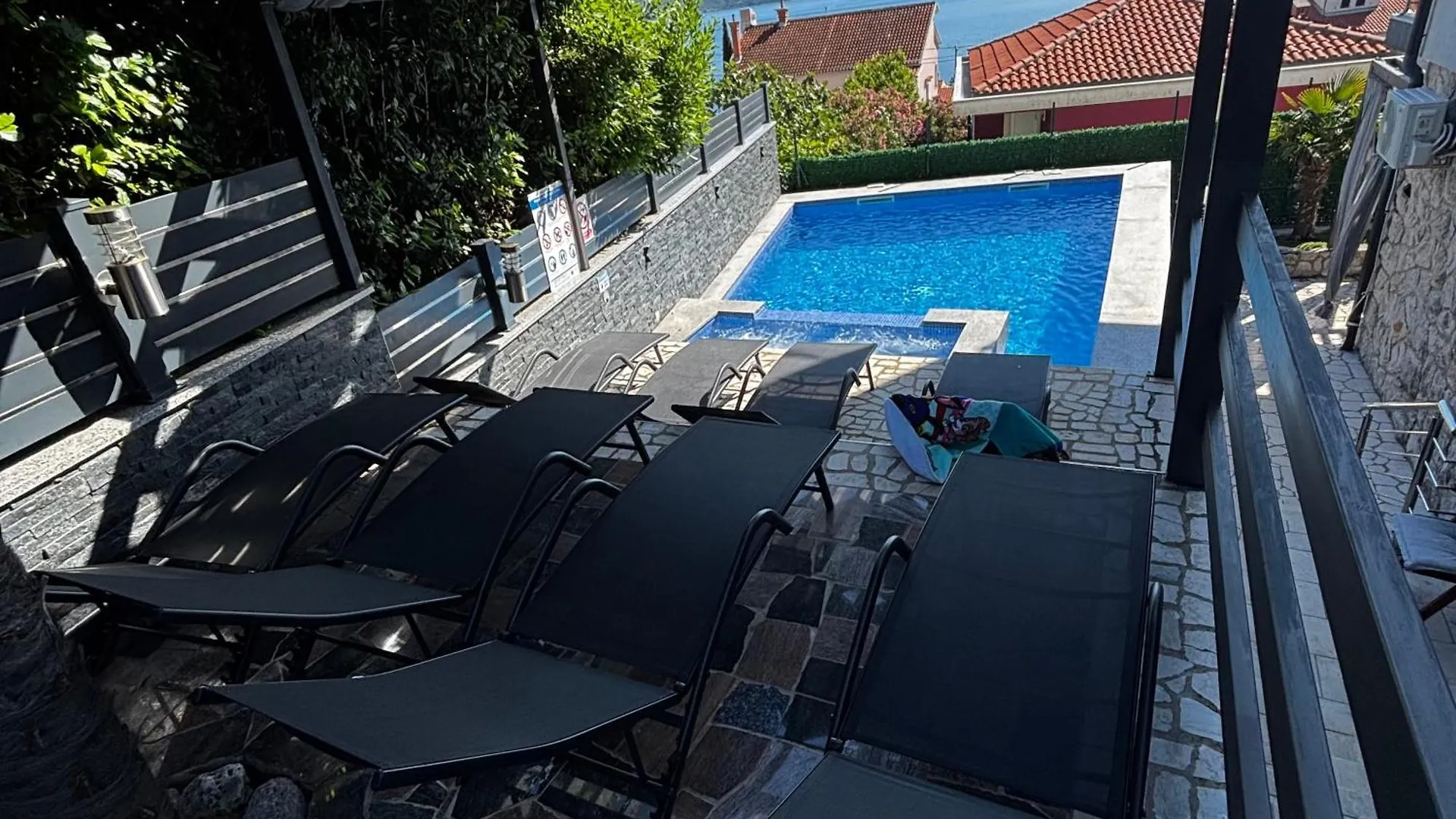 Apartments Blazevic, Heated Pool&Jacuzzi Dramalj 0*,  Chorwacja