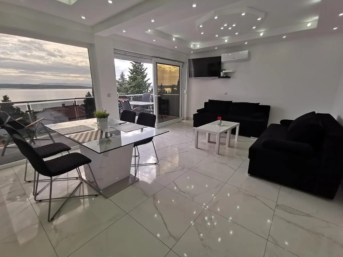 Apartments Blazevic, Heated Pool&Jacuzzi Dramalj 0*,
