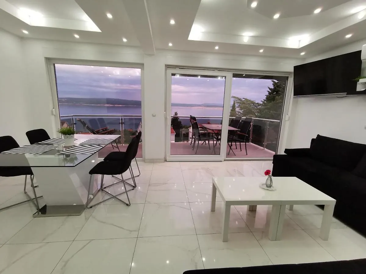 Apartments Blazevic, Heated Pool&Jacuzzi Dramalj