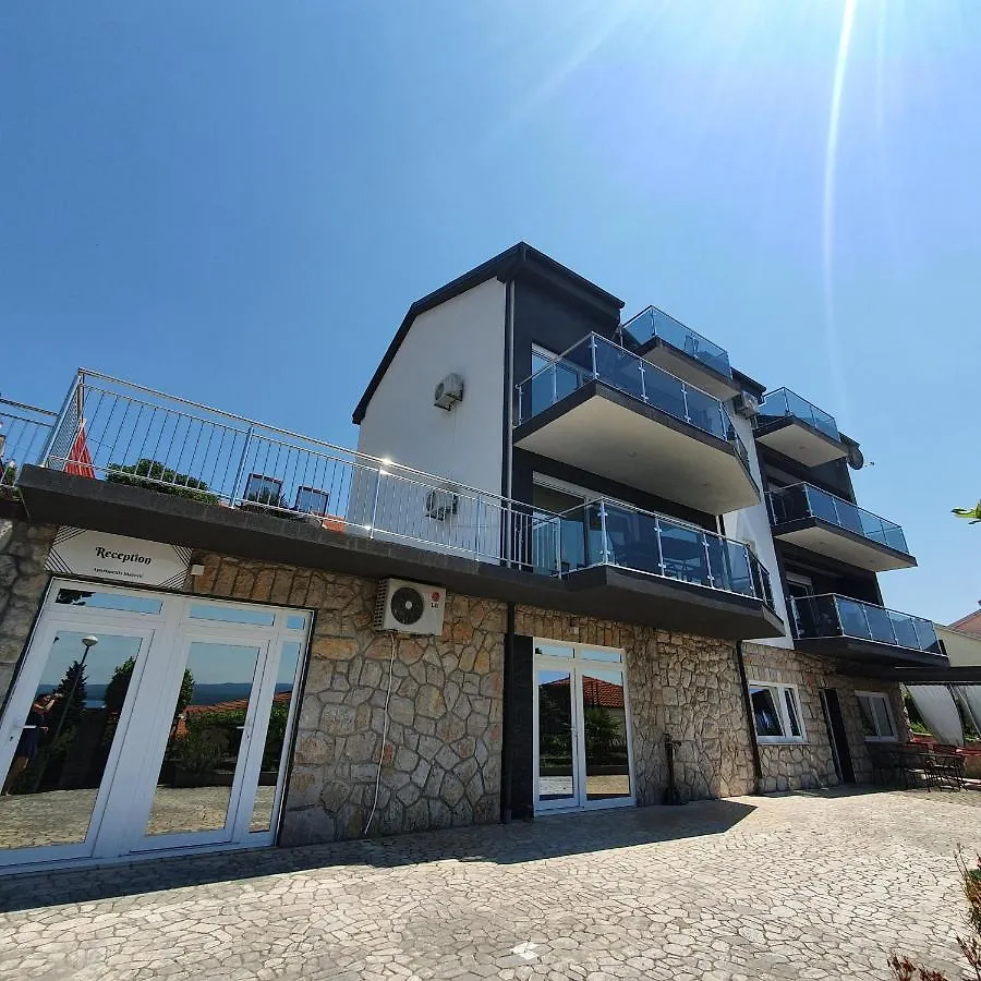 Apartments Blazevic, Heated Pool&Jacuzzi Dramalj