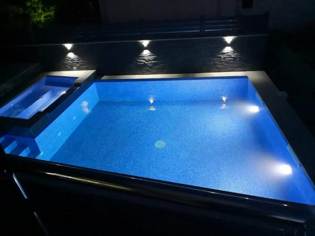 Apartments Blazevic, Heated Pool&Jacuzzi Dramalj Croatia