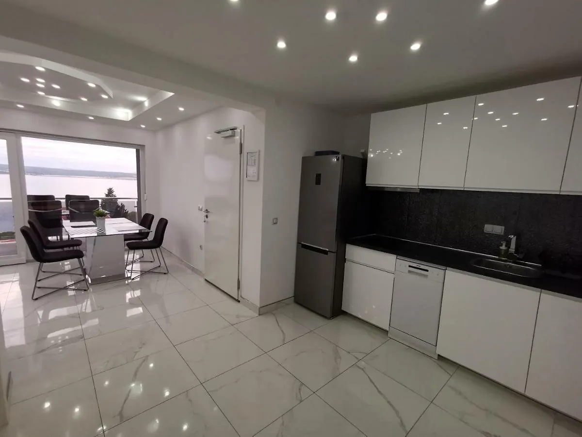 Apartments Blazevic, Heated Pool&Jacuzzi Dramalj