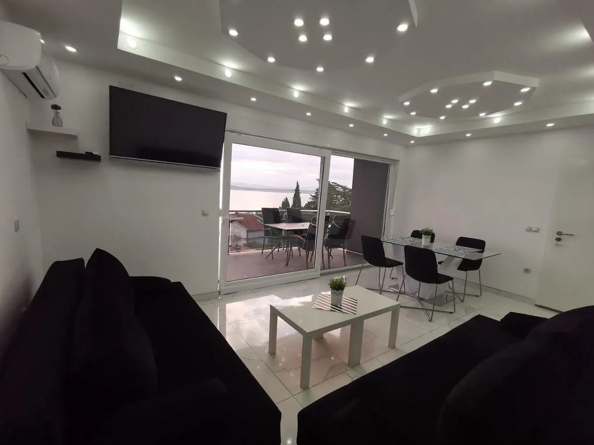 Apartments Blazevic, Heated Pool&Jacuzzi Dramalj Croatia