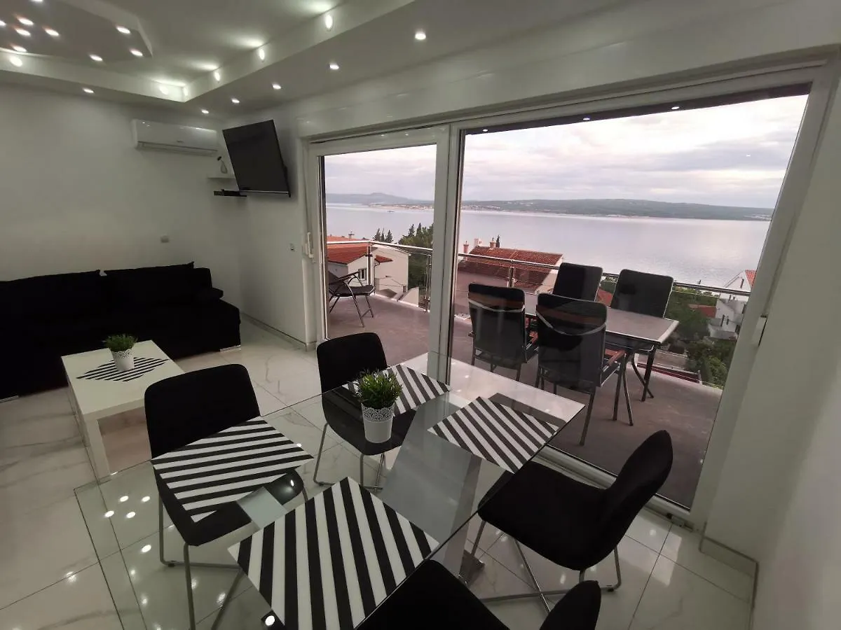 Apartments Blazevic, Heated Pool&Jacuzzi Dramalj