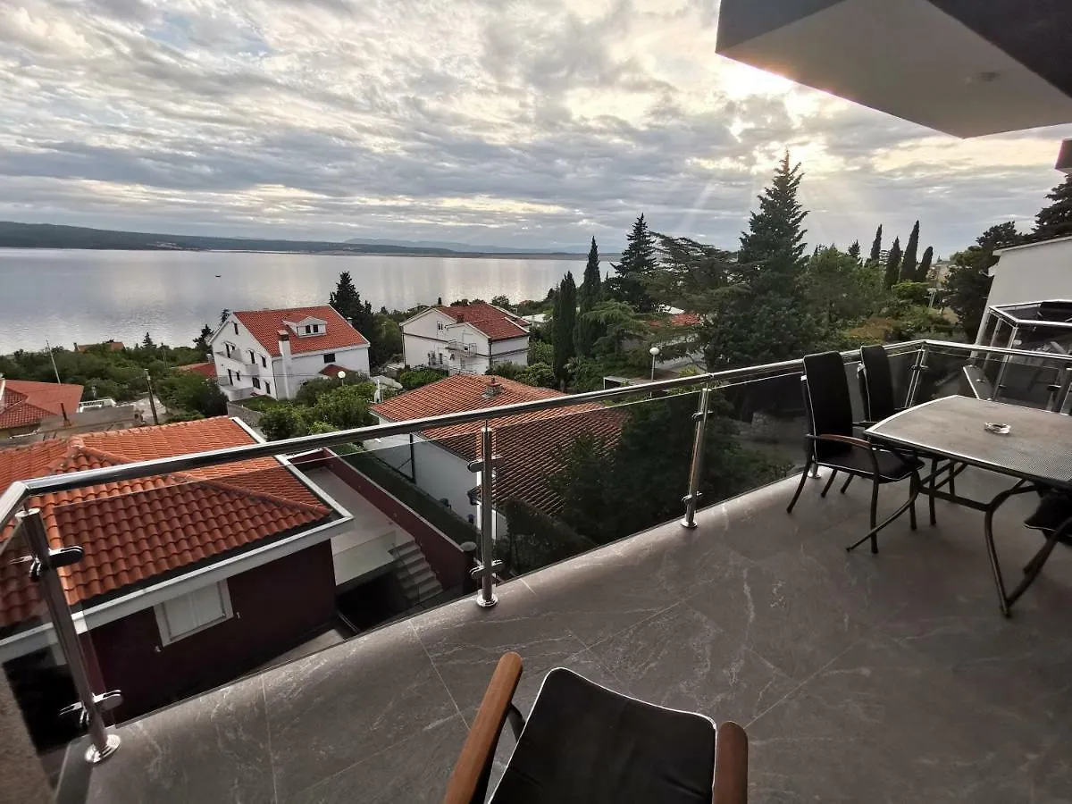 Apartments Blazevic, Heated Pool&Jacuzzi Dramalj Croatia