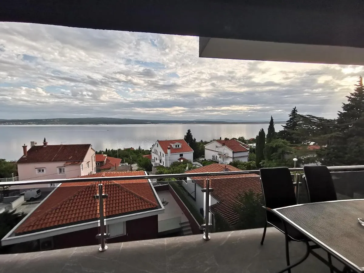 Apartments Blazevic, Heated Pool&Jacuzzi Dramalj